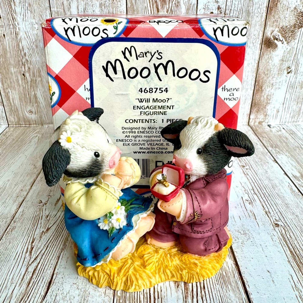 Mary’s Moo Moo’s "Will Moo? Engagement Figurine Enesco Cow Figure Wedding Couple